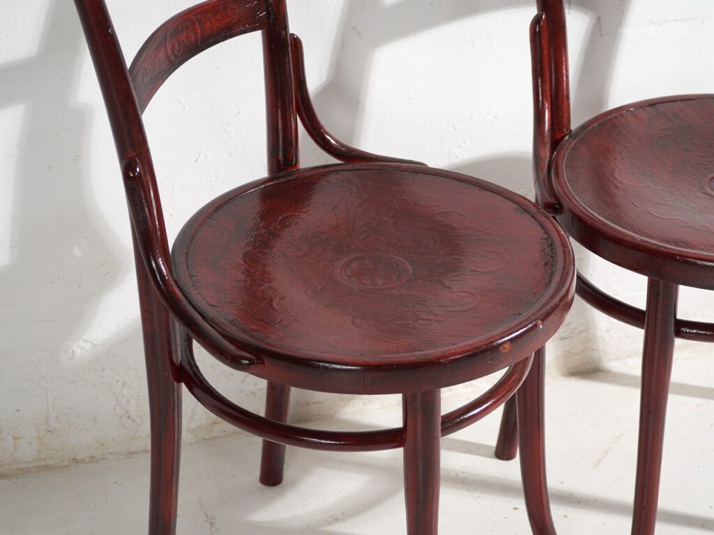 Ensemble de 4 chaises anciennes en bois courbé Thonet – Europe centrale, circa 1900