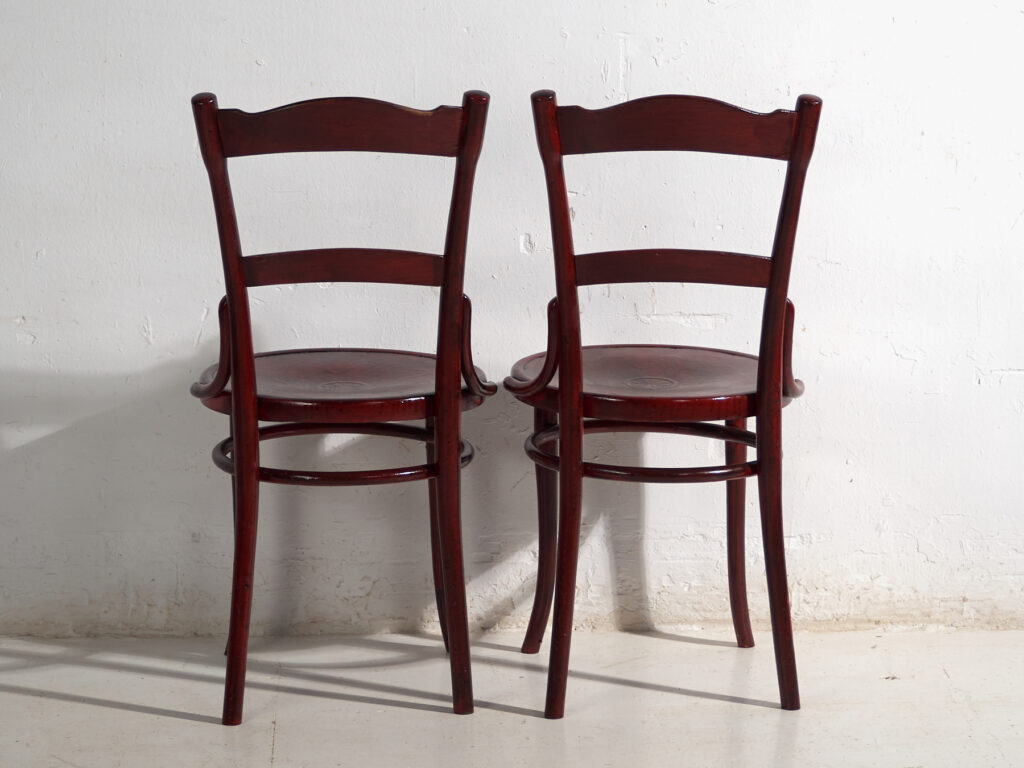 Ensemble de 4 chaises anciennes en bois courbé Thonet – Europe centrale, circa 1900