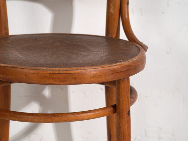 Conjunto de 2 sillas antiguas de madera curvada – Europa central, circa 1900