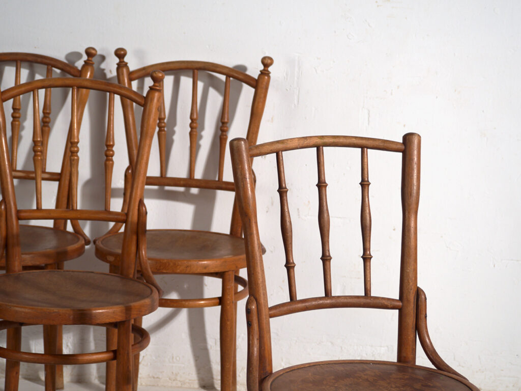 Conjunto de 4 sillas bentwood en madera curvada – Europa central, circa 1900