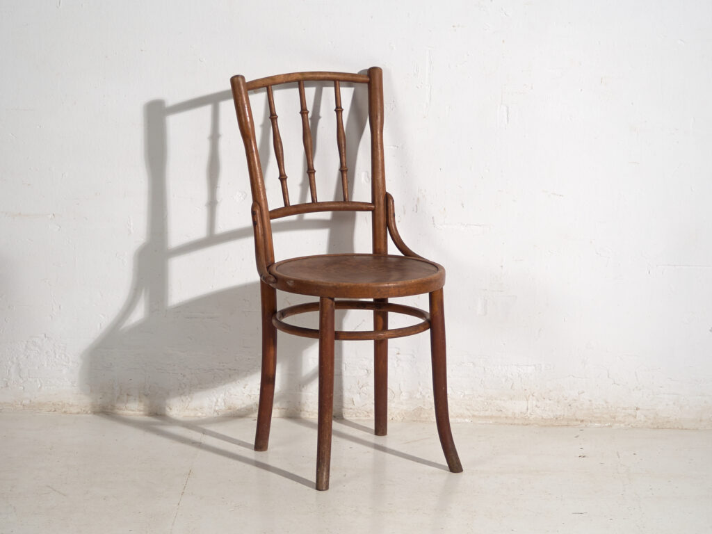 Conjunto de 4 sillas bentwood en madera curvada – Europa central, circa 1900