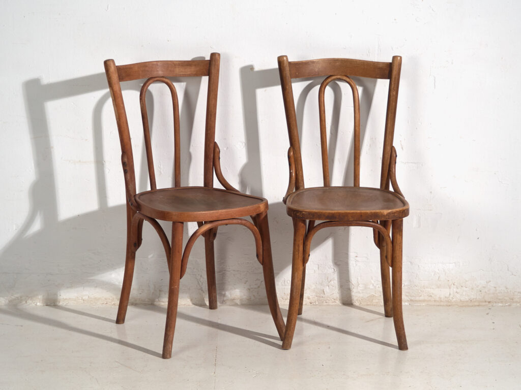 Conjunto de 6 sillas antiguas de madera curvada estilo Thonet – Europa central, circa 1900