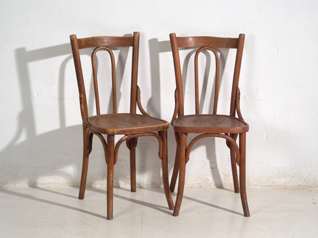 Conjunto de 6 sillas antiguas de madera curvada estilo Thonet – Europa central, circa 1900