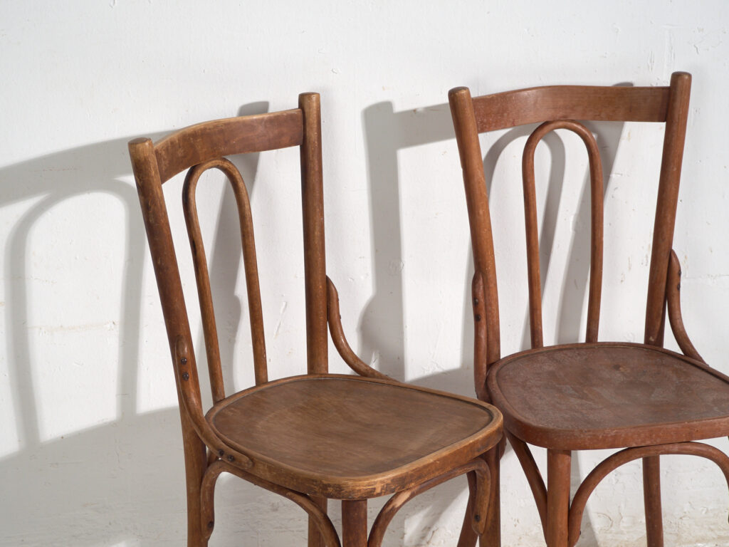 Conjunto de 6 sillas antiguas de madera curvada estilo Thonet – Europa central, circa 1900