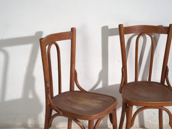 Conjunto de 6 sillas antiguas de madera curvada estilo Thonet – Europa central, circa 1900