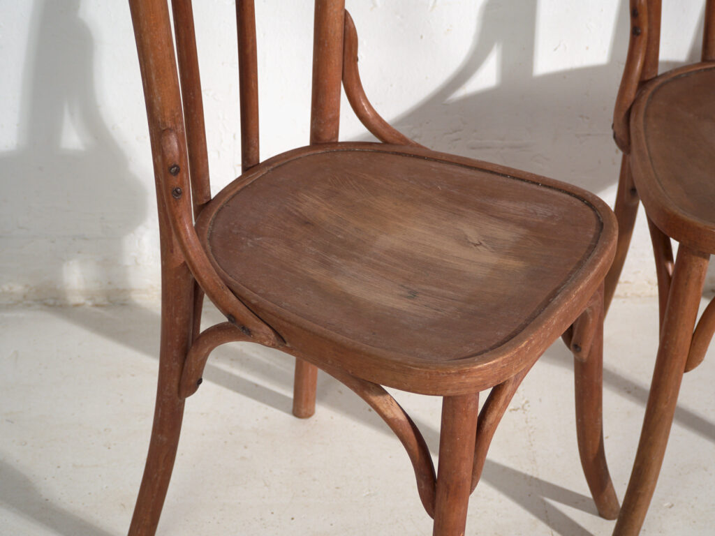 Conjunto de 6 sillas antiguas de madera curvada estilo Thonet – Europa central, circa 1900