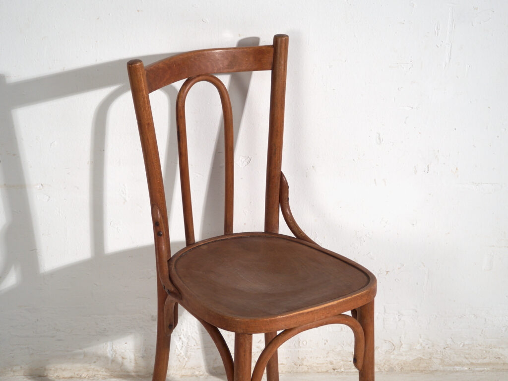 Conjunto de 6 sillas antiguas de madera curvada estilo Thonet – Europa central, circa 1900
