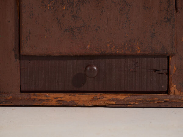 Armario antiguo pintado en madera de pino – Europa central, circa 1900