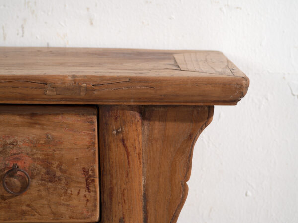 Shanxi low console in elm with drawers – China, circa 1930