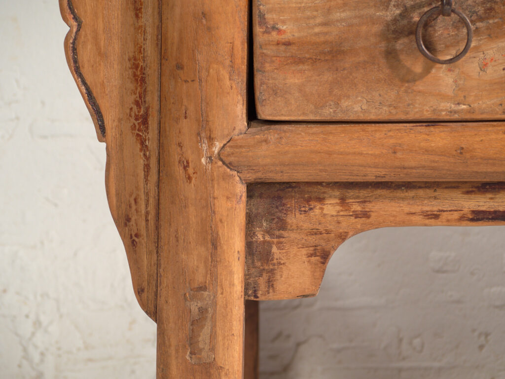 Shanxi low console in elm with drawers – China, circa 1930