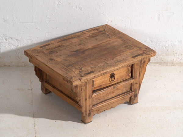 Mesa kang Shanxi en olmo con cajón – China, circa 1930
