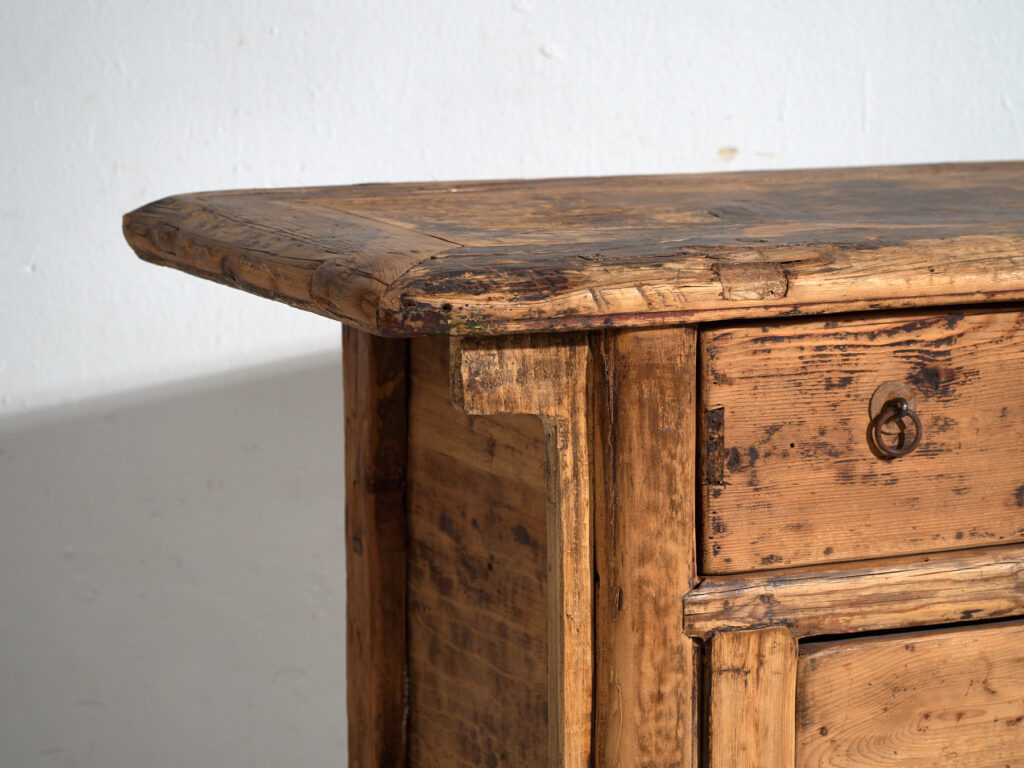 Mesa consola Shanxi en abeto con pátina oscura – China, circa 1930