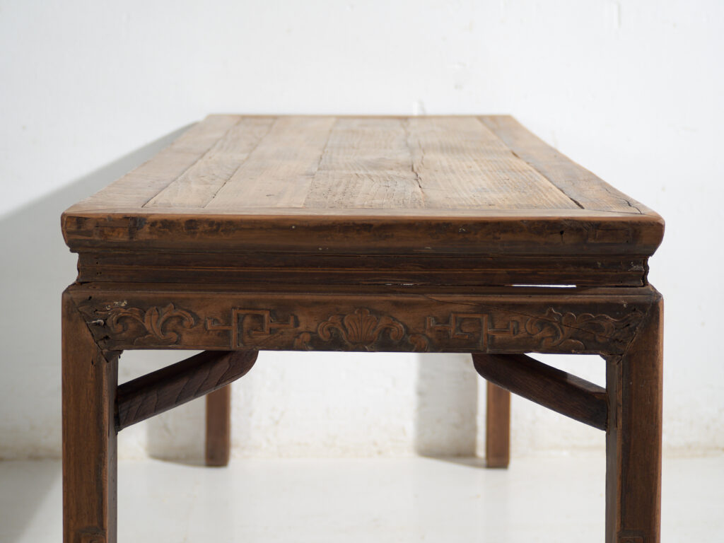 Mesa banco antigua en madera de pino – China, circa 1900