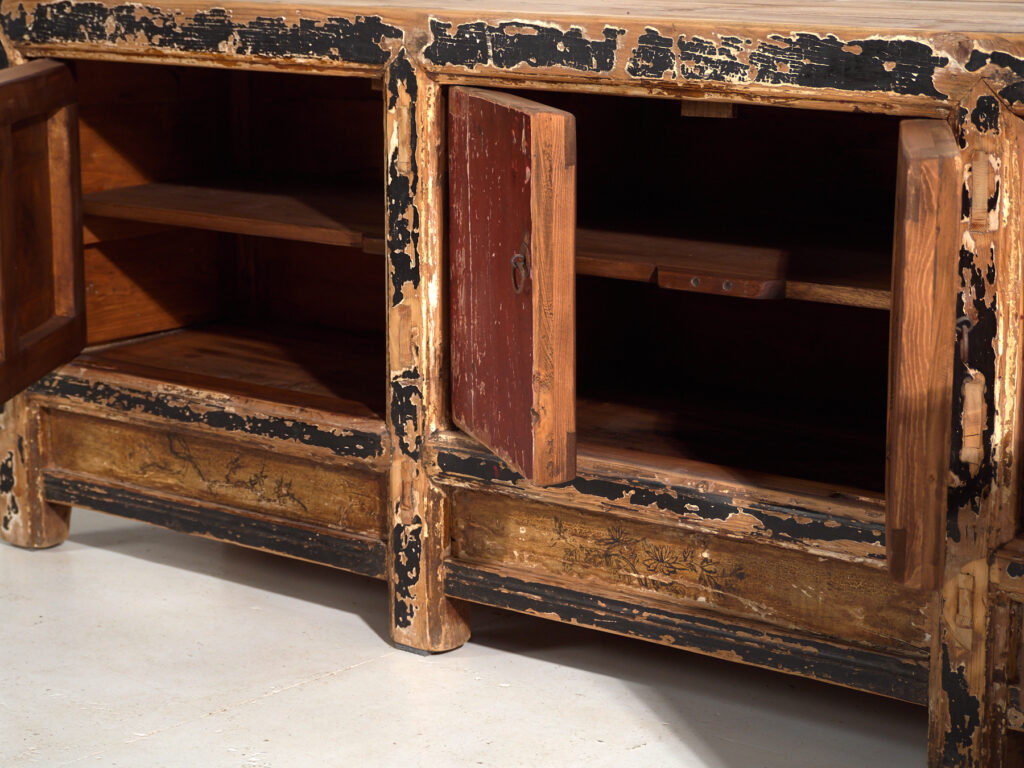 Aparador antiguo pintado en madera de pino – Shanxi, circa 1930