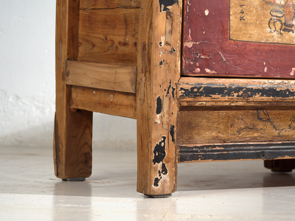 Aparador antiguo pintado en madera de pino – Shanxi, circa 1930