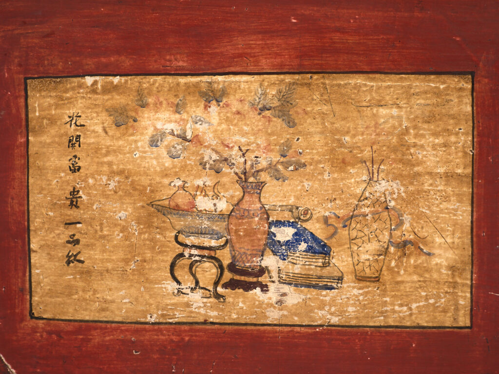 Aparador antiguo pintado en madera de pino – Shanxi, circa 1930
