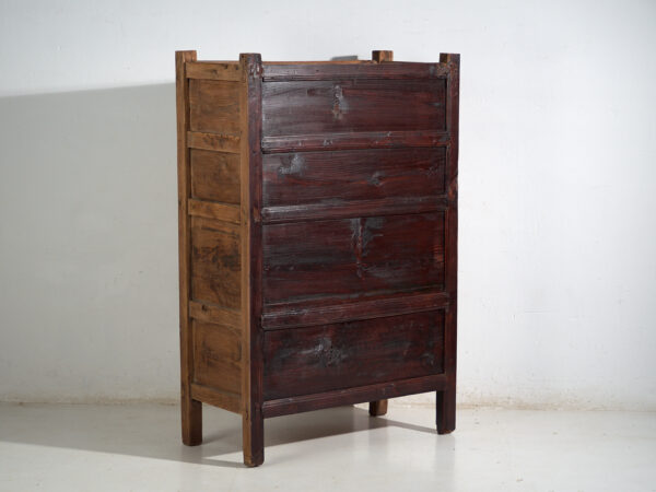 Antique tall cabinet in pine wood - Lanzhou, c.1900