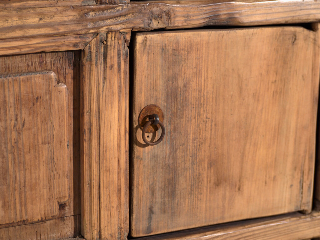 Antique tall cabinet in pine wood - Lanzhou, c.1900