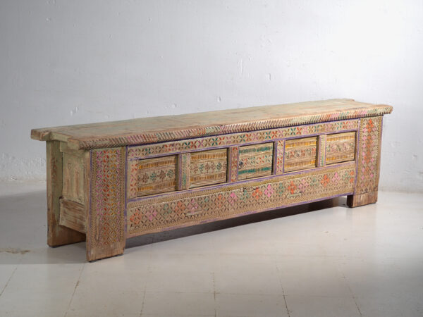 Aparador antiguo pintado en madera de pino – Xinjiang, circa 1930