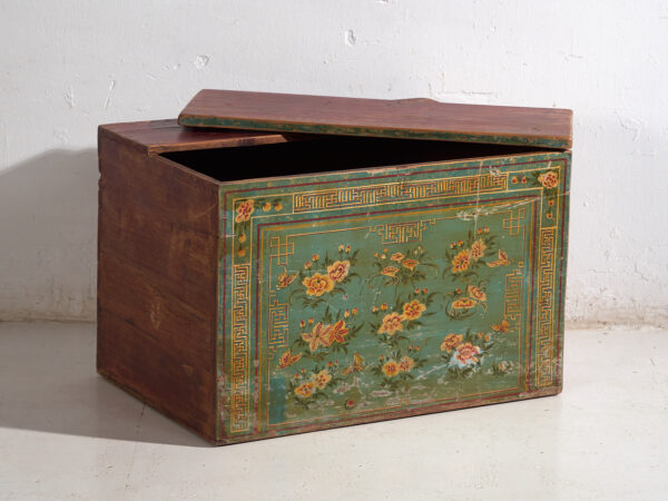 Baúl antiguo chino pintado - China, c.1900