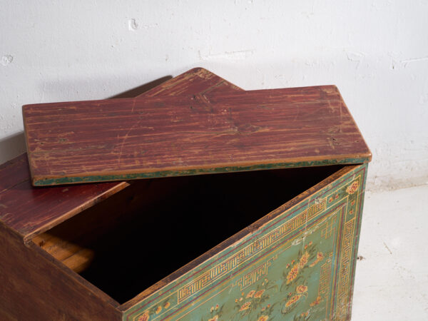 Baúl antiguo chino pintado - China, c.1900