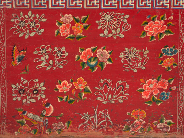 Baúl antiguo chino pintado en madera de pino – China, circa 1930