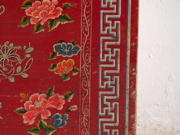 Baúl antiguo chino pintado en madera de pino – China, circa 1930
