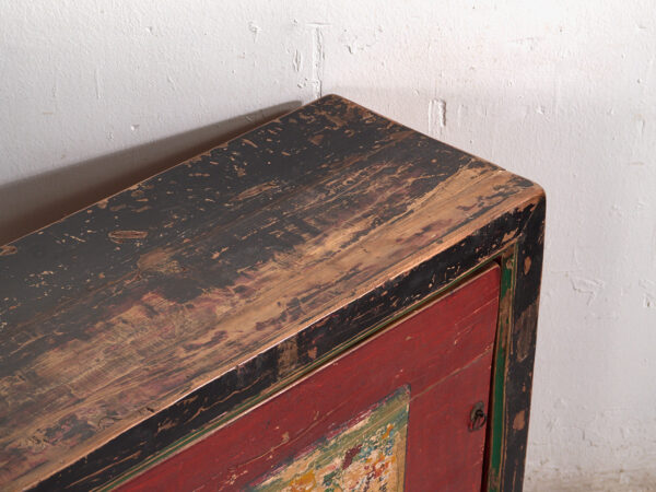 Buffet ancien peint en bois de pin – Chine, circa 1930