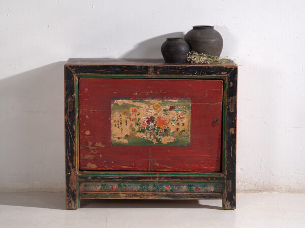 Buffet ancien peint en bois de pin – Chine, circa 1930