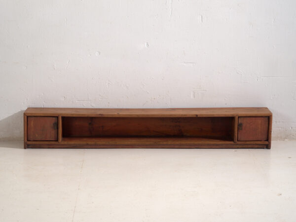 Buffet bas ancien en bois de pin - Chine, c.1930