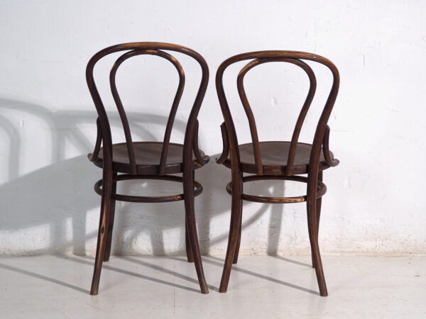 Par de sillas antiguas de madera curvada estilo Thonet – Europa central, circa 1900
