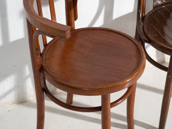 Par de sillas antiguas de madera curvada estilo Thonet – Europa central, circa 1905