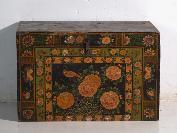 Baúl antiguo pintado en madera de pino – China, circa 1900