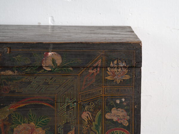 Baúl antiguo pintado en madera de pino – China, circa 1900