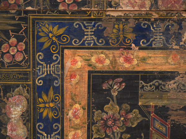 Baúl antiguo pintado en madera de pino – China, circa 1900