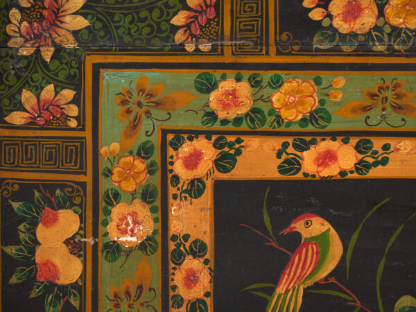 Baúl antiguo pintado en madera de pino – China, circa 1900