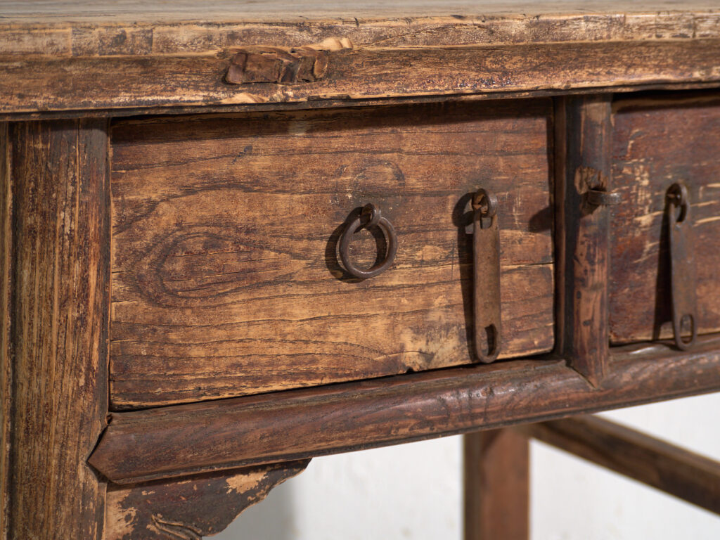 Mesa de trabajo antigua con cajones – China, circa 1900