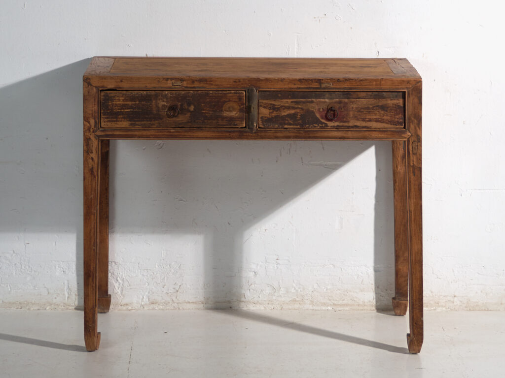 Mesa consola antigua con cajones – China, circa 1900