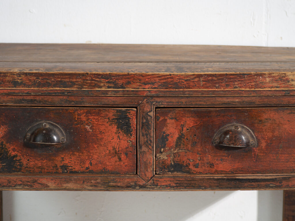 Mesa consola antigua con cajones en madera lacada – China, circa 1900