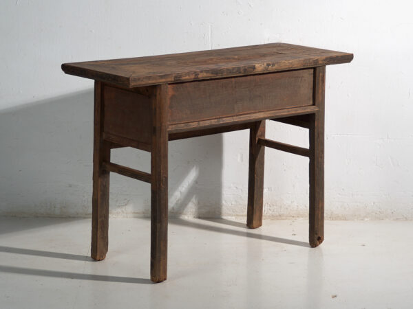 Mesa consola antigua con calado geométrico – China, circa 1900