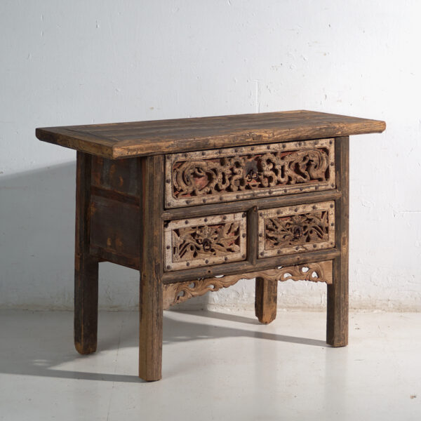 Mesa consola antigua con talla calada – China, circa 1900