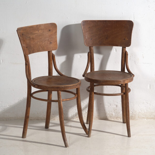 Par de sillas antiguas de madera curvada estilo Thonet – Europa central, circa 1920