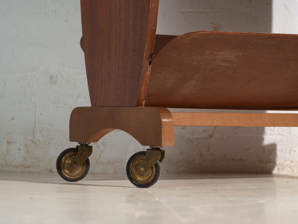 Carrito revistero antiguo Art Déco con ruedas – Checoslovaquia, circa 1930