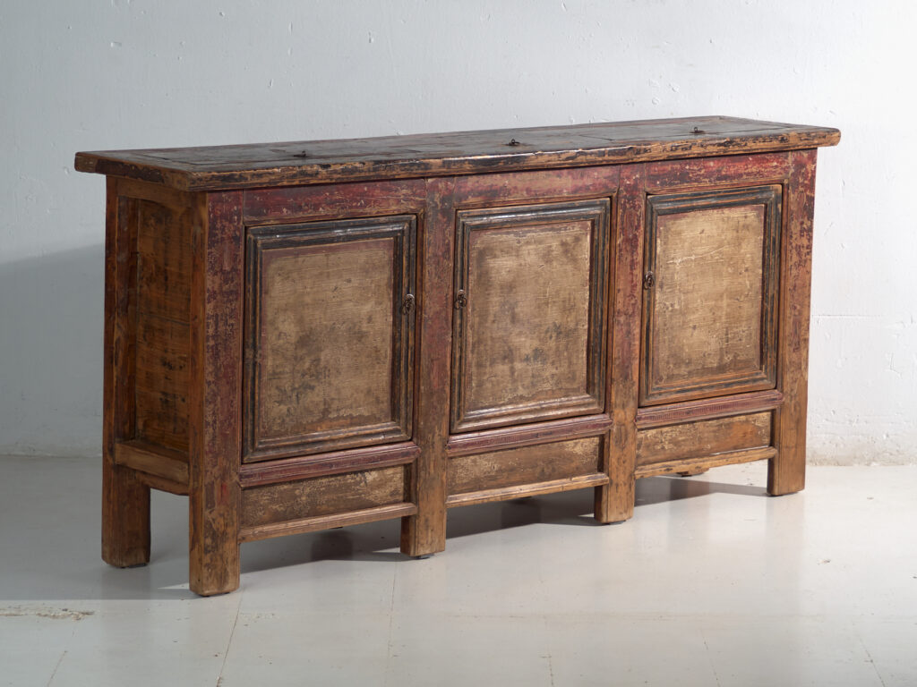 Aparador antiguo en madera de olmo – China, circa 1900