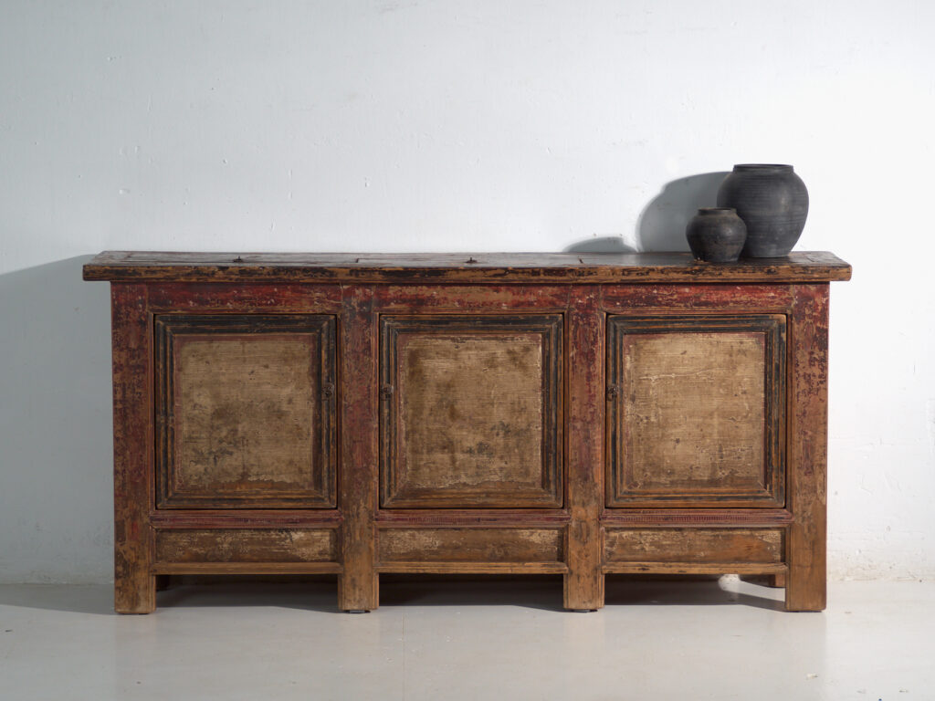 Aparador antiguo en madera de olmo – China, circa 1900