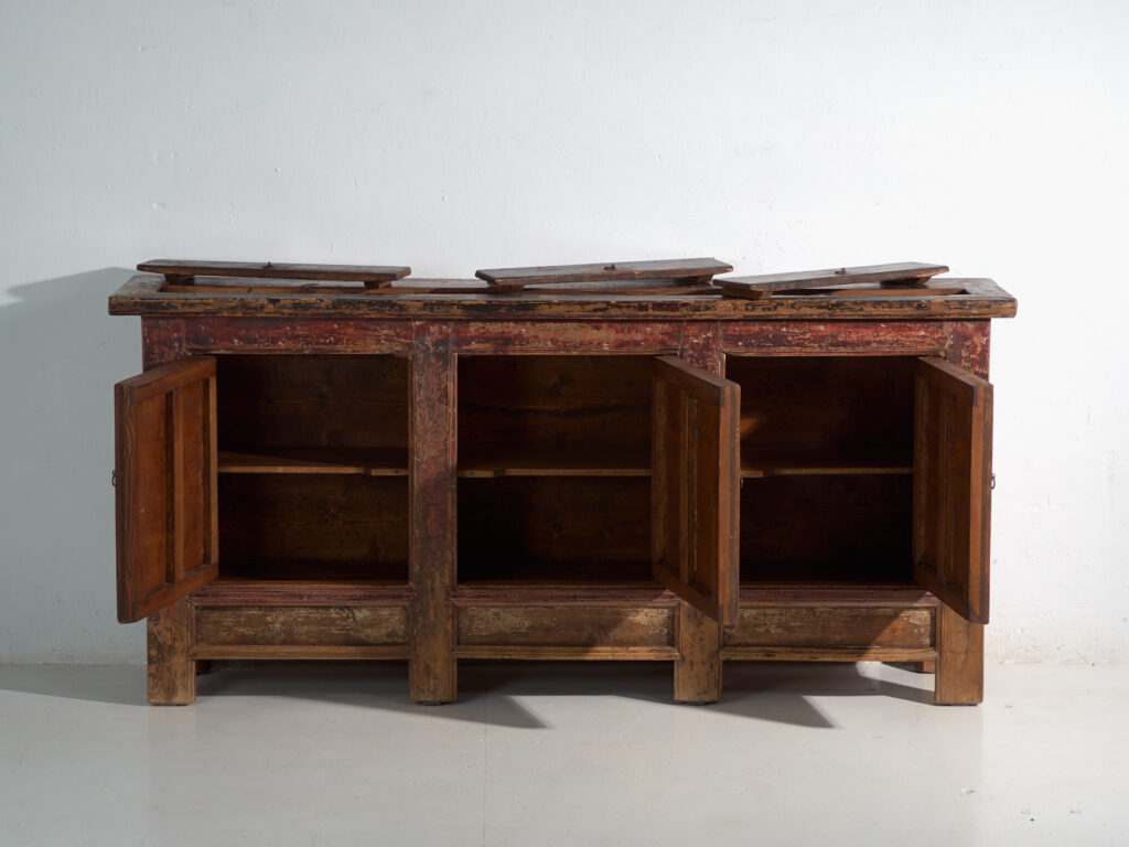 Aparador antiguo en madera de olmo – China, circa 1900