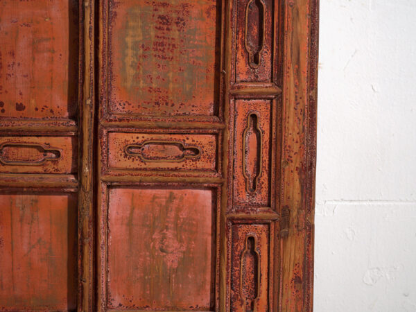 Armario antiguo lacado en madera de pino – China, circa 1930