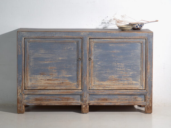 Aparador antiguo en madera de pino – China, circa 1950