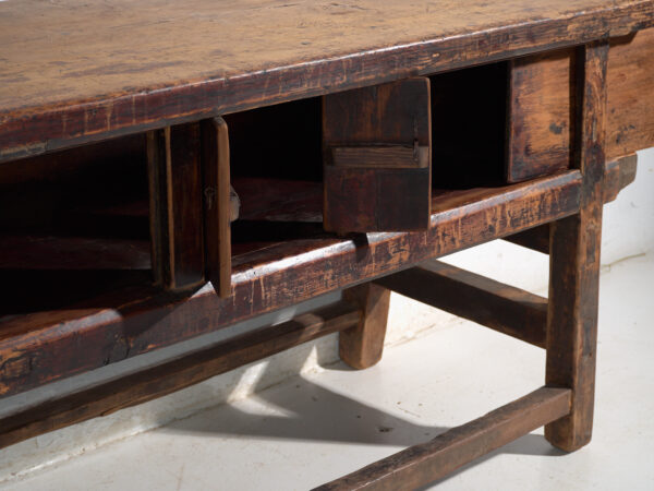 Mesa consola antigua en madera de olmo – China, circa 1900