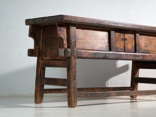 Mesa consola antigua en madera de olmo – China, circa 1900